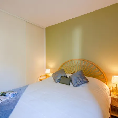 Lägenhet Les Calanques De Boulouris By Interhome