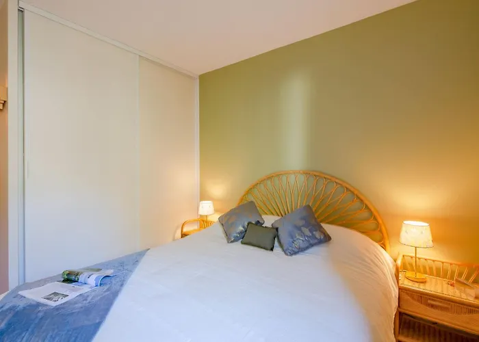 公寓 Les Calanques De Boulouris By Interhome