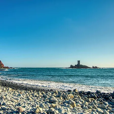 Les Calanques De Boulouris By Interhome * Сен-Рафаель