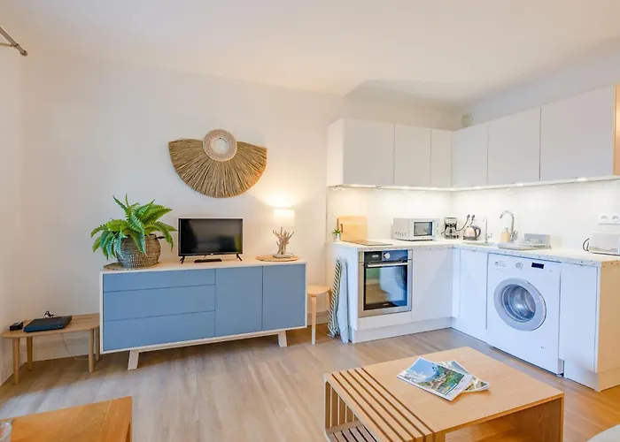 Les Calanques De Boulouris By Interhome Сен-Рафаель