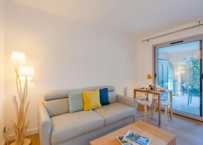 Les Calanques De Boulouris By Interhome * Сен-Рафаель