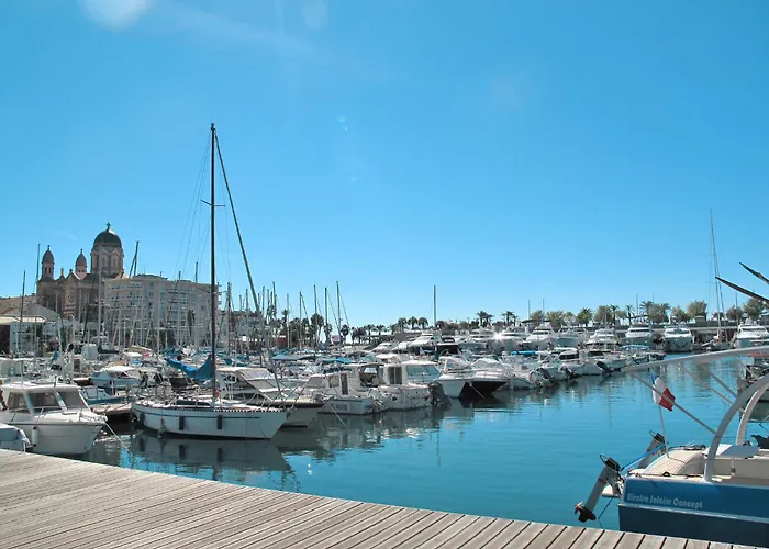 Apartamento Les Calanques De Boulouris By Interhome *